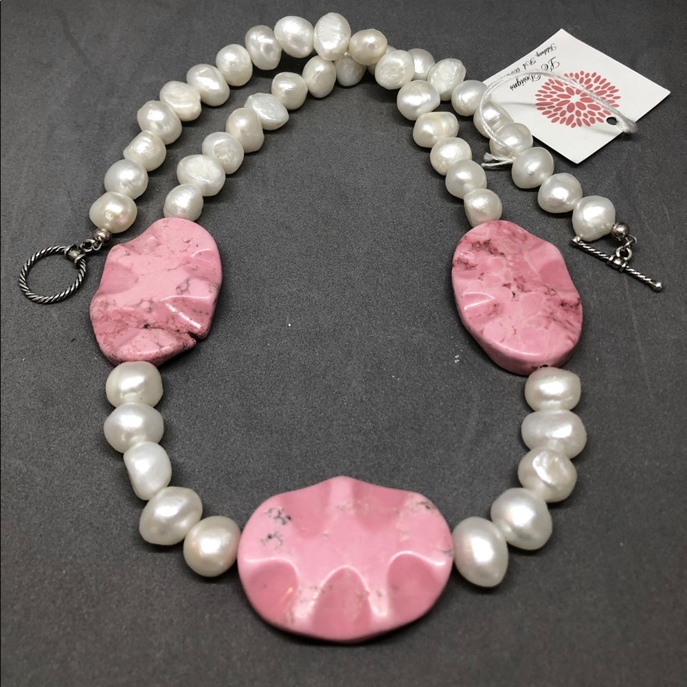 SS, FW Pearl & Pink Carved Ovals 21” Necklace NWT